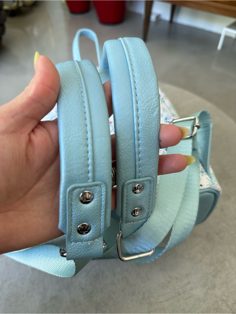 Loungefly DisneyParks Olaf Mini Backpack - Light Blue & White - Picture 6 of 7